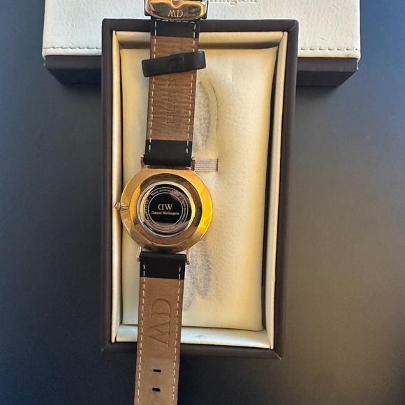 Daniel Wellington | Classic Sheffield - Picture 3 of 3